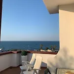 Terrazza Blu - Sea Penthouse 아파트 바리
